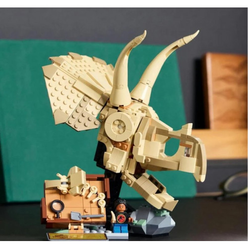 LEGO® Jurassic World™ 76969 Dinosauria: Lebka triceratopsa
